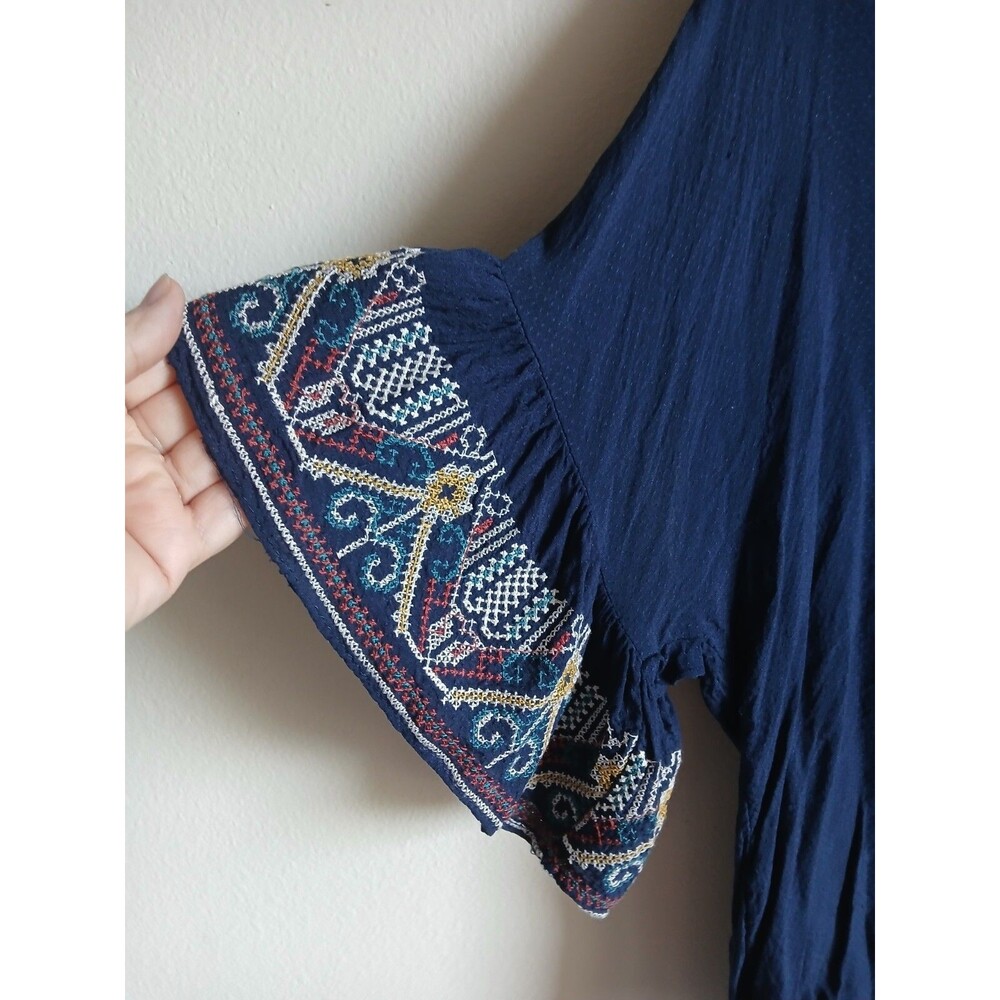 Max Studio Navy Blue Blouse Women's Boho Cowgirl Embroidered button Size Medium